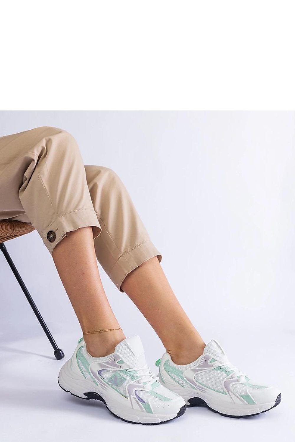 Sedilla Hurtado hvit-grønne sports joggesko til dame til dame fra MS StyleHaven, laget av Viskose; polyester; Polyamid, farge Grønn, størrelse 38, med long ermer, perfekt til casual