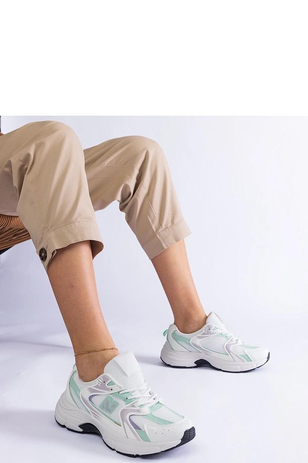 Sedilla Hurtado hvit-grønne sports joggesko til dame til dame fra MS StyleHaven, laget av Viskose; polyester; Polyamid, farge Grønn, størrelse 39, med long ermer, perfekt til casual