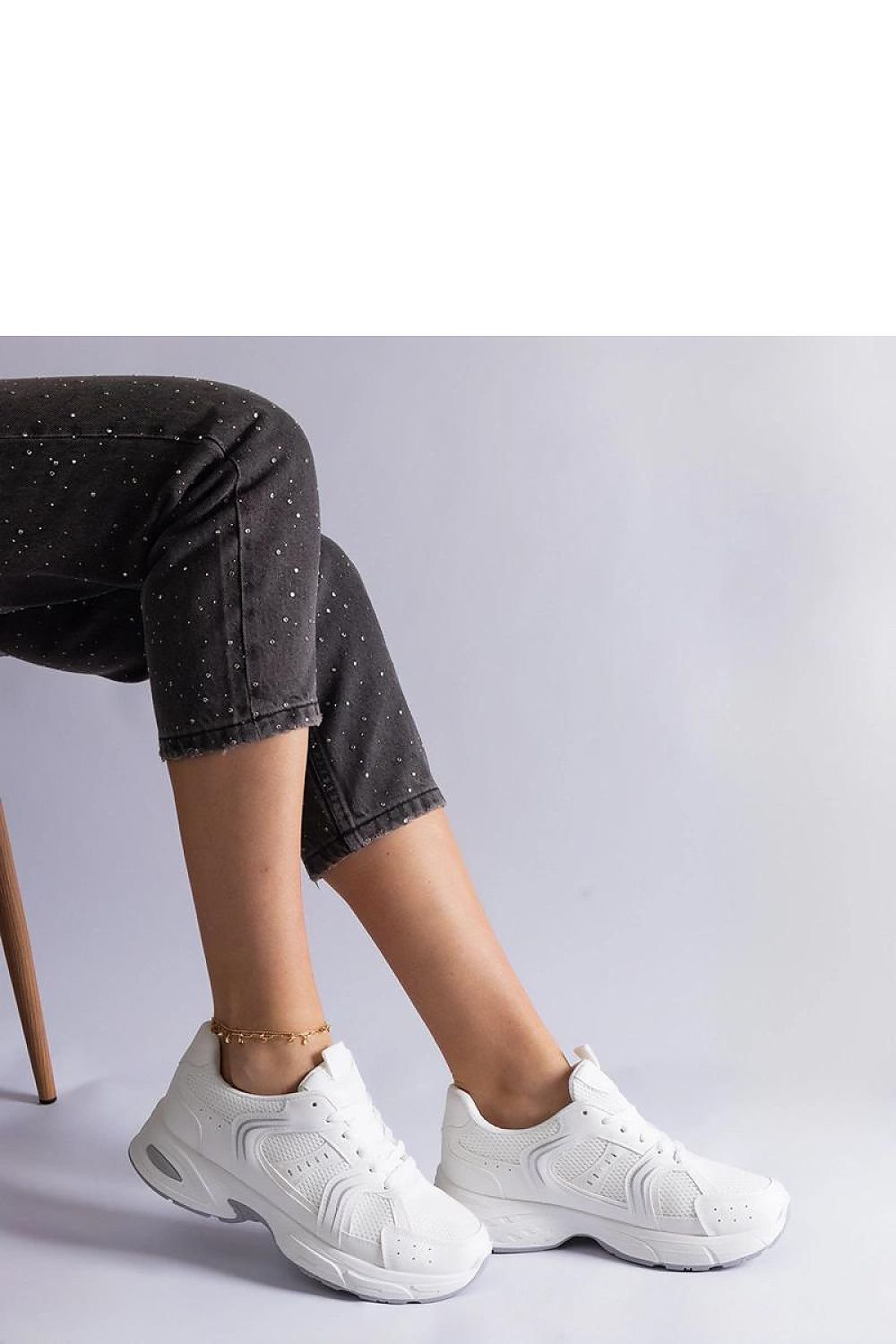 Ena Hurtado White Sports Dame Sneakers til dame fra MS StyleHaven, laget av Viskose; polyester; Polyamid, farge Hvit, størrelse 38, med long ermer, perfekt til casual
