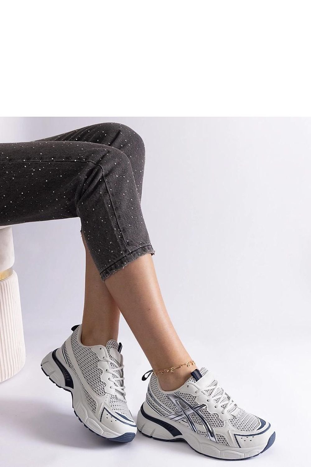 Ondina Hurtado Svarte Sports Sneakers til dame til dame fra MS StyleHaven, laget av Viskose; polyester; Polyamid, farge Svart, størrelse 41, med long ermer, perfekt til casual