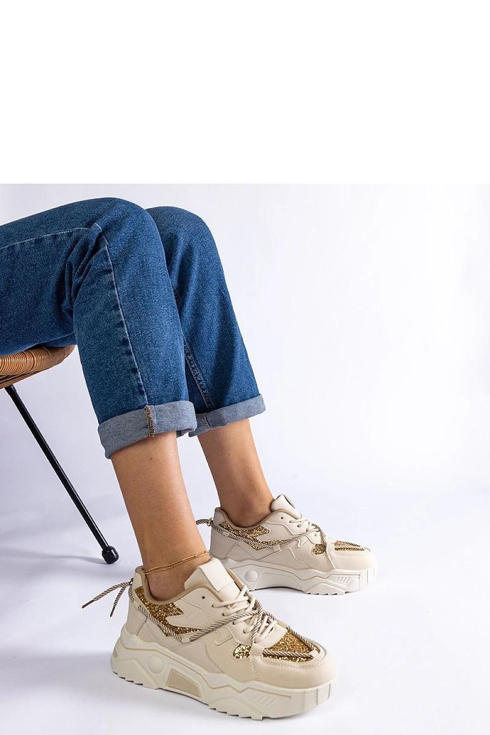 Agar Black Glitter Dame Sneakers til dame fra MS StyleHaven, laget av Viskose; polyester; Polyamid, farge Svart, størrelse 40, med long ermer, perfekt til casual