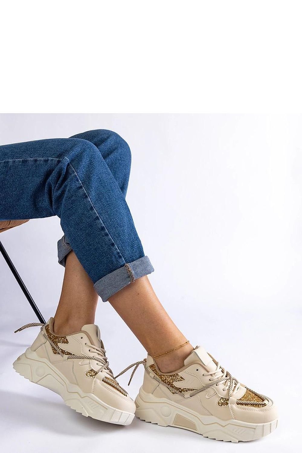 Agar Black Glitter Dame Sneakers til dame fra MS StyleHaven, laget av Viskose; polyester; Polyamid, farge beige, størrelse 36, med long ermer, perfekt til casual