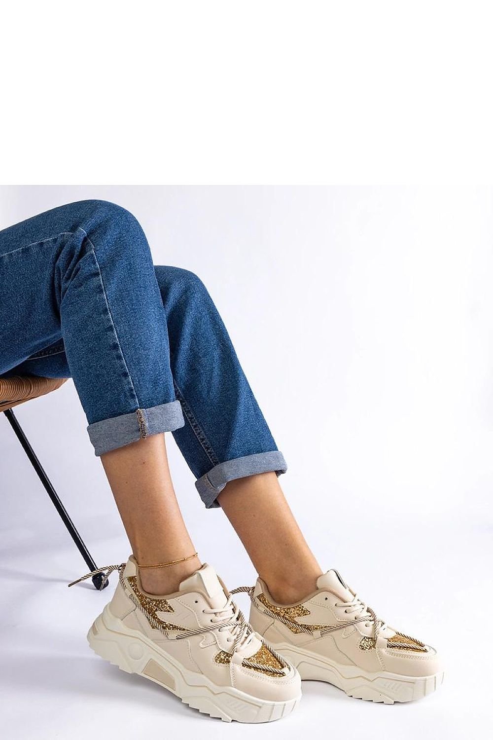 Agar Black Glitter Dame Sneakers til dame fra MS StyleHaven, laget av Viskose; polyester; Polyamid, farge beige, størrelse 37, med long ermer, perfekt til casual