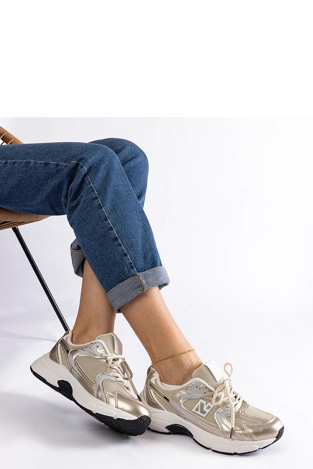 Sedilla Hurtado hvit-grønne sports joggesko til dame til dame fra MS StyleHaven, laget av Viskose; polyester; Polyamid, farge Gull, størrelse 36, med long ermer, perfekt til casual
