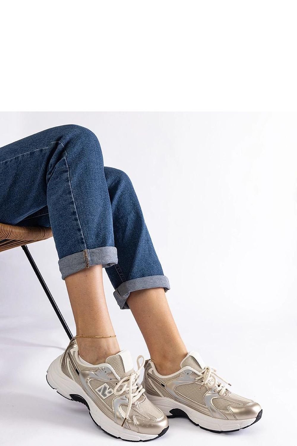 Sedilla Hurtado hvit-grønne sports joggesko til dame til dame fra MS StyleHaven, laget av Viskose; polyester; Polyamid, farge Gull, størrelse 37, med long ermer, perfekt til casual