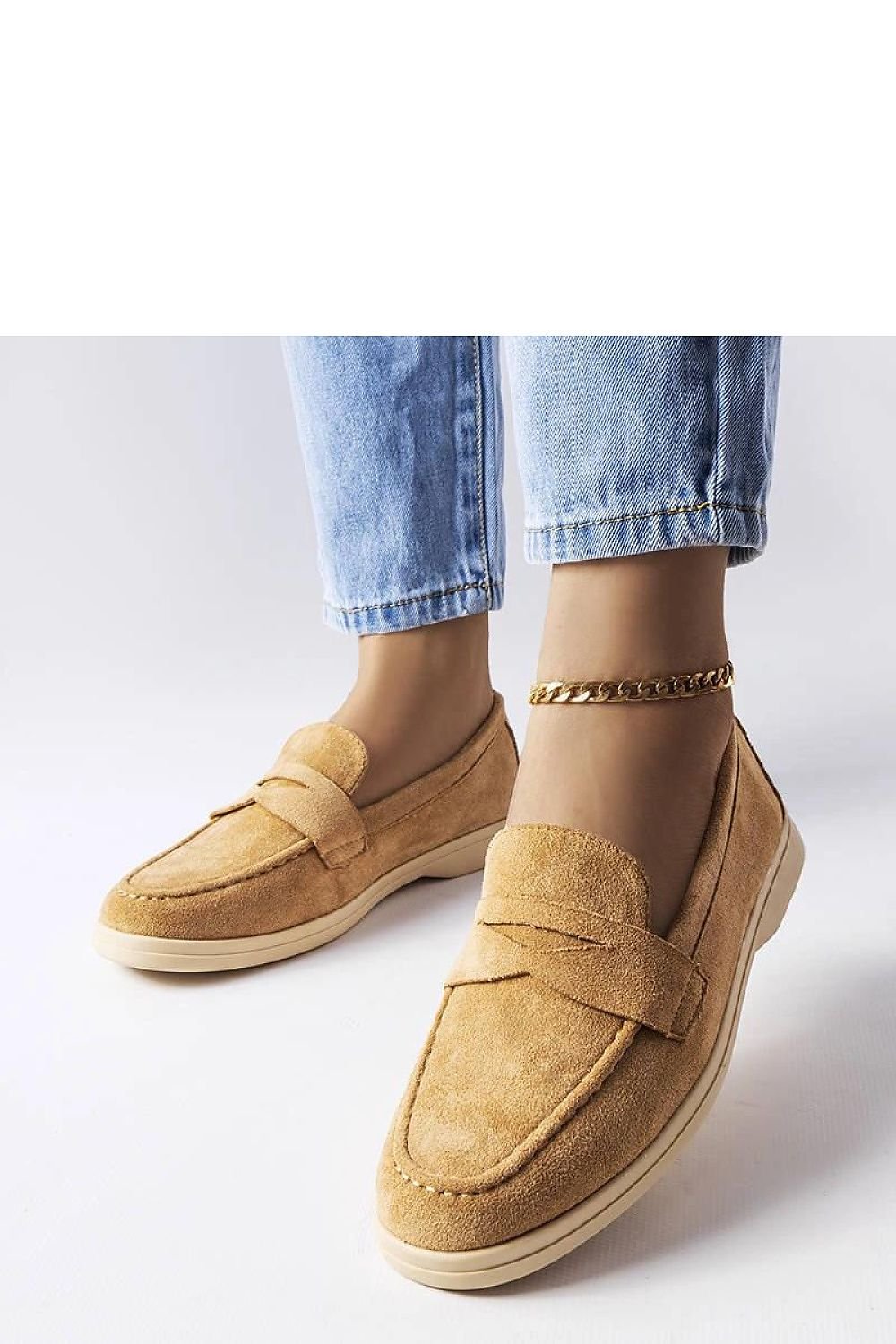 Ferragus Beige øko-semsket mokkasiner til dame til dame fra MS StyleHaven, laget av Viskose; polyester; Polyamid, med detaljer i suede; synthetic, farge beige, størrelse 36, med long ermer, hælhøyde low; flat, skostørrelse 36; 37; 38; 39; 40; 41, perfekt til casual