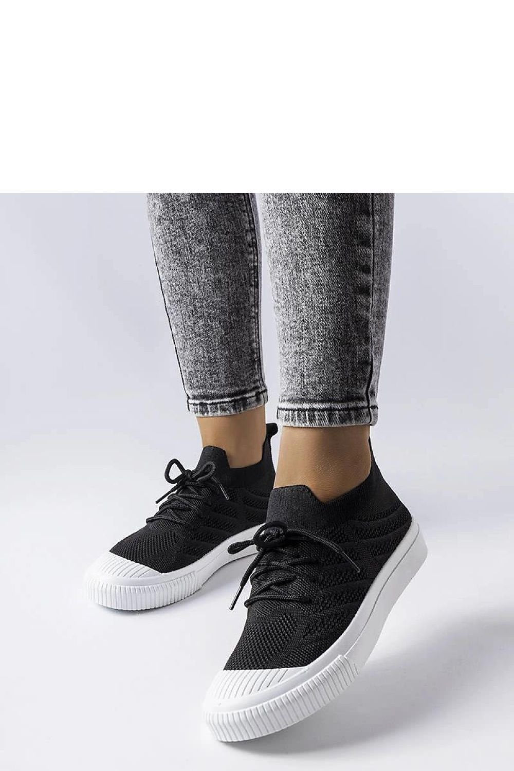 Fleksible Polaire-sneakers til dame til dame fra MS StyleHaven, laget av Viskose; polyester; Polyamid, med detaljer i rubber, farge Svart, størrelse 36, med long ermer, hælhøyde low; flat, skostørrelse 36; 37; 38; 39; 40; 41, perfekt til casual
