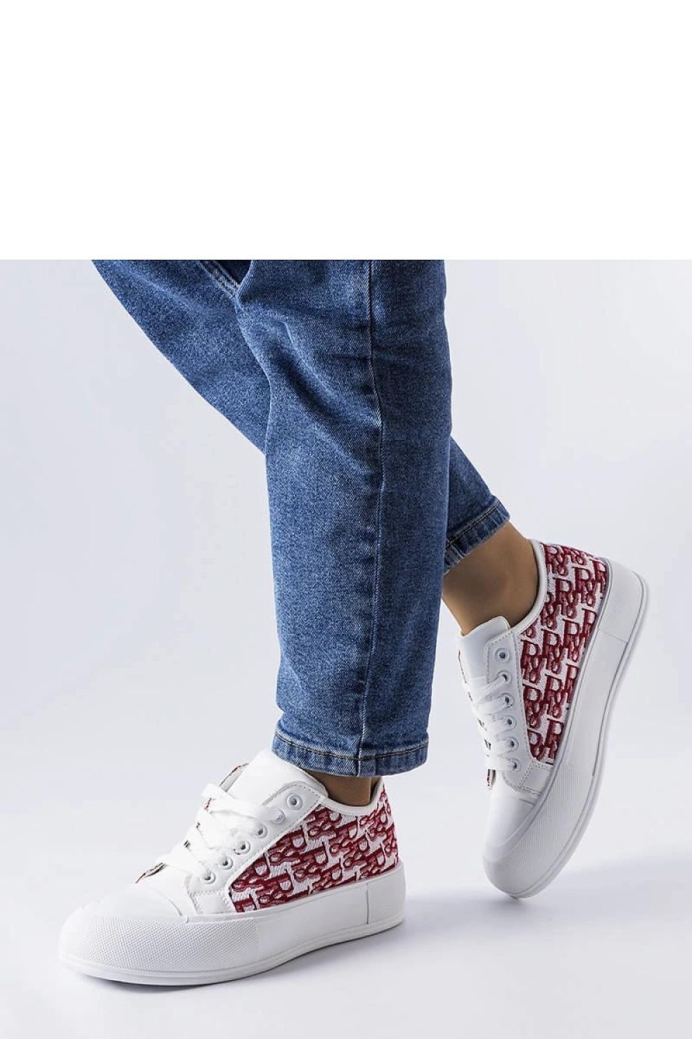 Marquis hvite dame joggesko med rødt mønster - for vår-sommer til dame fra MS StyleHaven, laget av Viskose; polyester; Polyamid, med detaljer i rubber, farge wihte/Rød, størrelse 36, med long ermer, hælhøyde low; flat, skostørrelse 36; 37; 38; 39; 40, perfekt til casual
