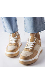 Paré Beige pregede dame joggesko – for sommeren til dame fra MS StyleHaven, laget av Viskose; polyester; Polyamid, farge beige, størrelse 38, med long ermer, perfekt til casual