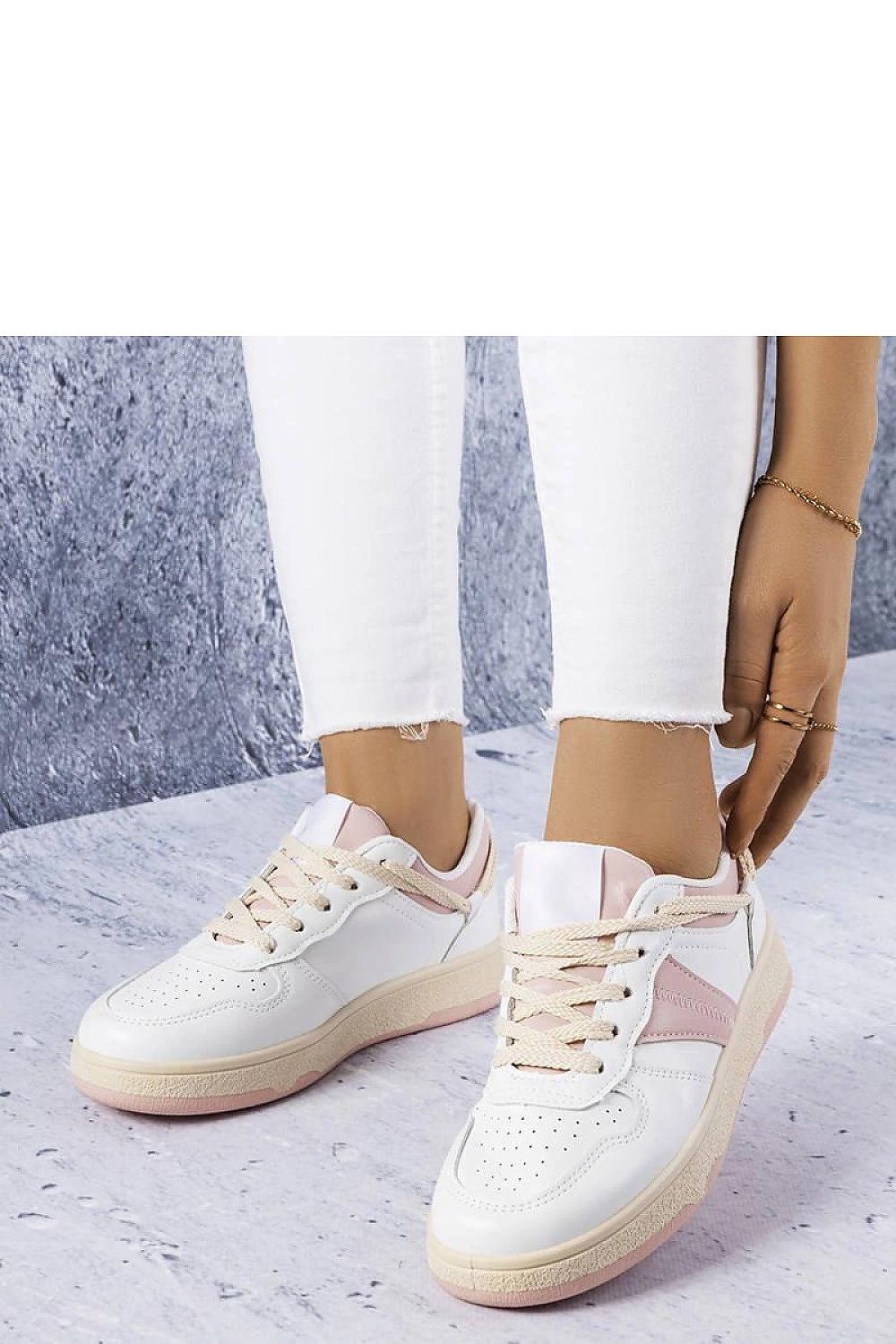 Marcella White & Pink dame sneakers – for sommeren til dame fra MS StyleHaven, laget av Viskose; polyester; Polyamid, med detaljer i rubber, farge Rosa, størrelse 36, med long ermer, hælhøyde low; flat, skostørrelse 36; 37; 38; 39; 40, perfekt til casual