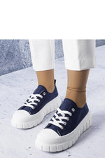Bellemare Navy dame joggesko – Chic & Comfort til dame fra MS StyleHaven, laget av Viskose; polyester; Polyamid, med detaljer i rubber; leather, farge Blå, størrelse 36, med long ermer, hælhøyde flat, skostørrelse 40; 39; 38; 37; 36; 41, perfekt til casual