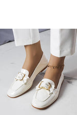 Erica White Patent dame mokkasiner – Tidløs elegance til dame fra MS StyleHaven, laget av Viskose; polyester; Polyamid, farge Hvit, størrelse 37, med long ermer, perfekt til casual