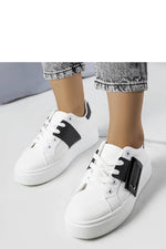 Toni hvite dame joggesko med rosa spenne til dame fra MS StyleHaven, laget av Viskose; polyester; Polyamid, farge Hvit, størrelse 39, med long ermer, perfekt til casual