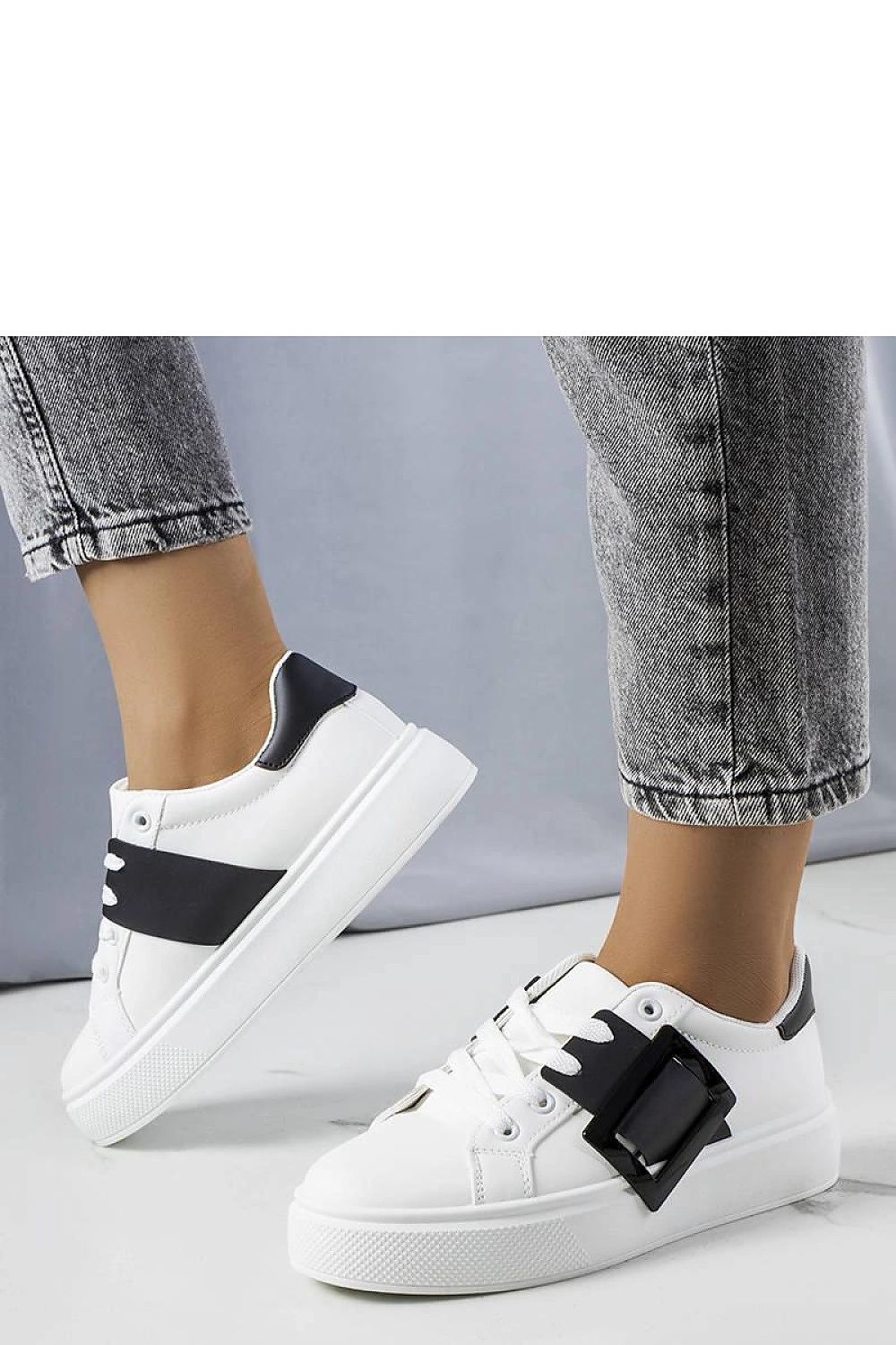 Toni hvite dame joggesko med rosa spenne til dame fra MS StyleHaven, laget av Viskose; polyester; Polyamid, farge Hvit, størrelse 41, med long ermer, perfekt til casual