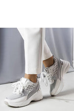 Lora Grå Monogram Sneakers til dame til dame fra MS StyleHaven, laget av Viskose; polyester; Polyamid, med detaljer i rubber, farge Grå, størrelse 36, med long ermer, hælhøyde mid, skostørrelse 36; 37; 38; 39; 40; 41, perfekt til casual