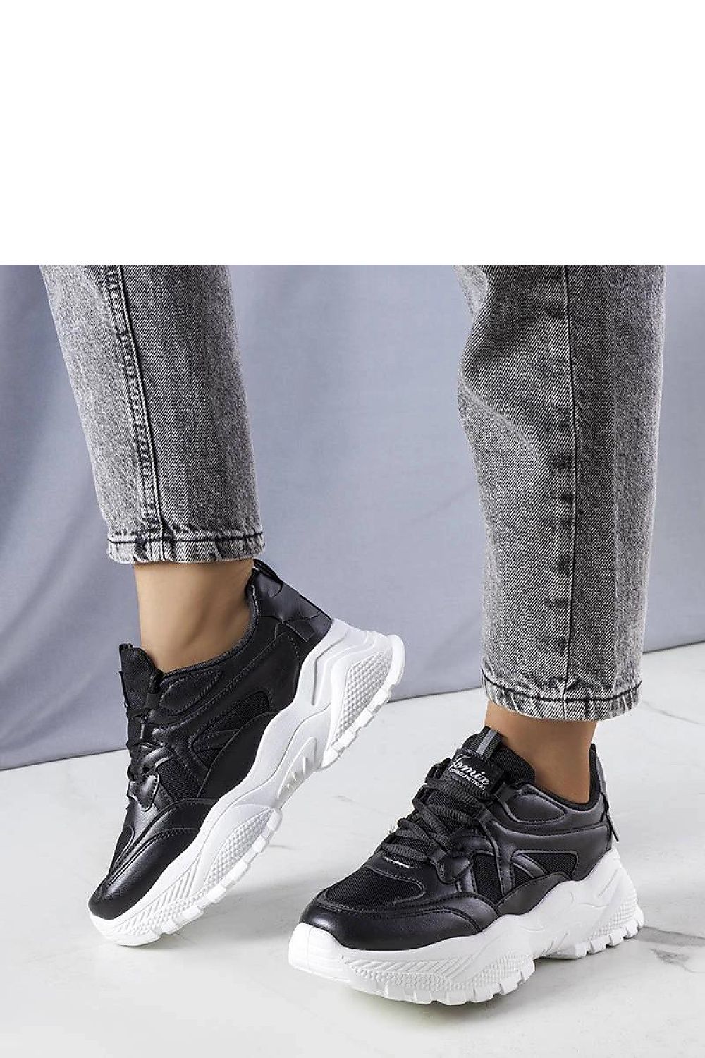 Lorene Bold – Svarte dame sneakers med kraftig såle til dame fra MS StyleHaven, laget av Viskose; polyester; Polyamid, farge Svart, størrelse 37, med long ermer, perfekt til casual