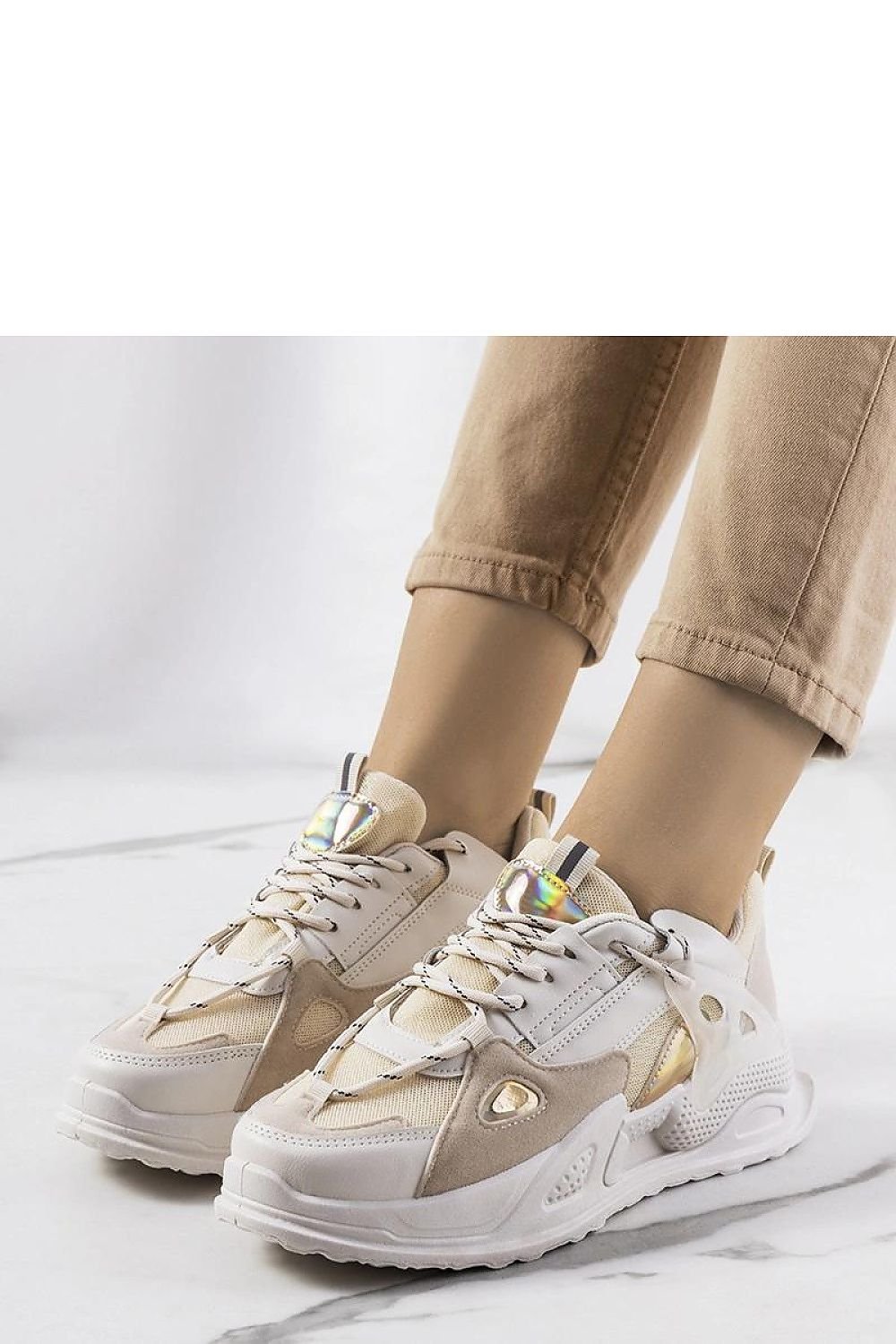 Mansfield beige joggesko til dame til dame fra MS StyleHaven, laget av Viskose; polyester; Polyamid, farge beige, størrelse 37, med long ermer, perfekt til casual