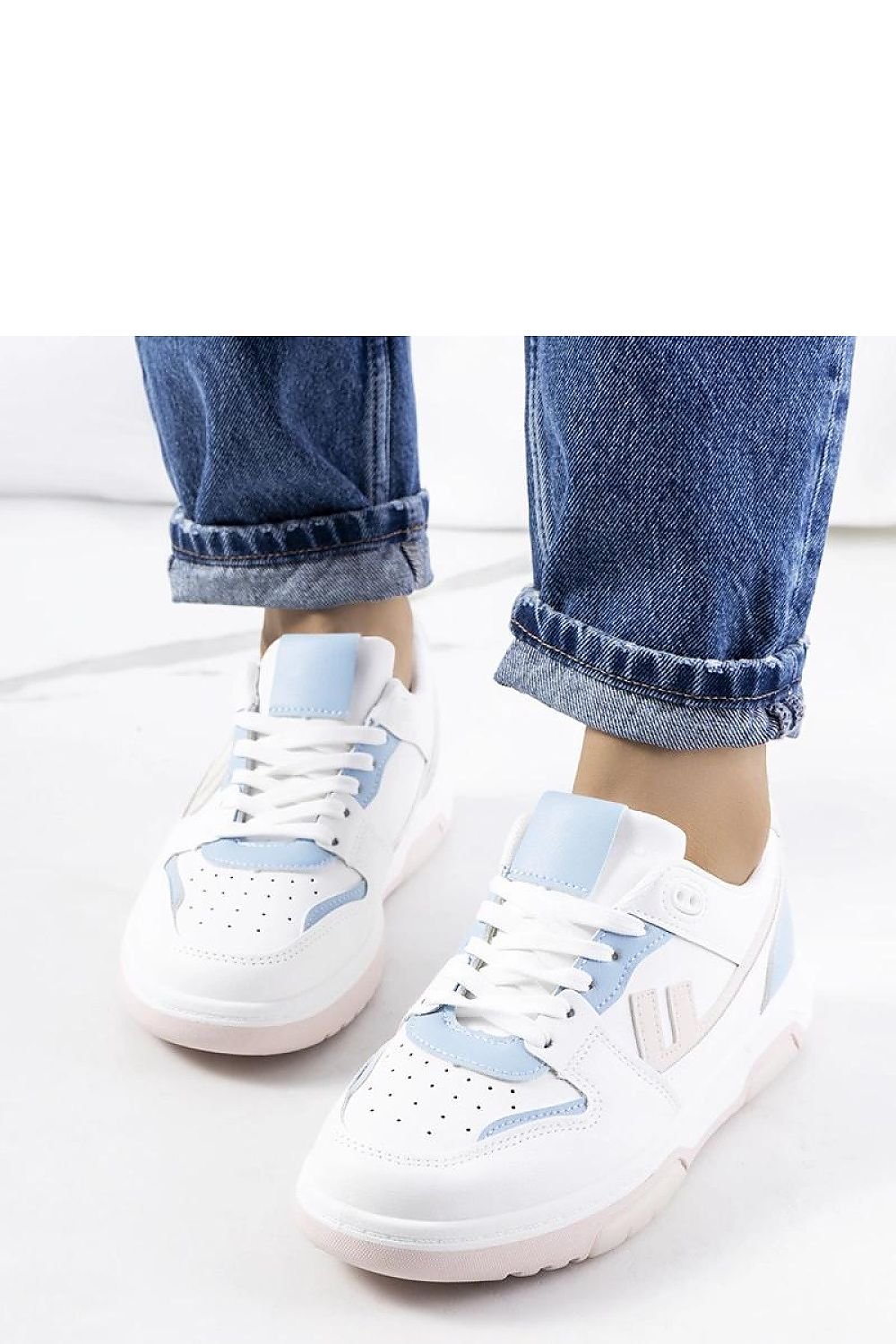 Arsan hvite dame joggesko til dame fra MS StyleHaven, laget av Viskose; polyester; Polyamid, med detaljer i rubber, farge Hvit, størrelse 36, med long ermer, hælhøyde mid; flat, skostørrelse 36; 37; 38; 39; 40; 41, perfekt til casual