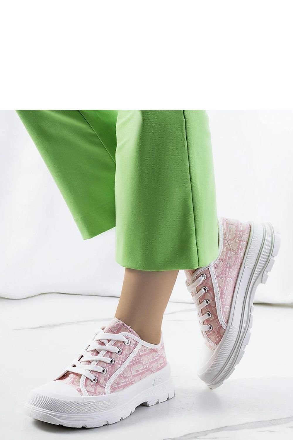 Valida rose Platform dame Sneakers til dame fra MS StyleHaven, laget av Viskose; polyester; Polyamid, med detaljer i rubber, farge Rosa, størrelse 36, med long ermer, hælhøyde low, skostørrelse 36; 37; 38; 39; 40; 41, perfekt til casual