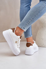 Ella Sneakers til dame til dame fra MS StyleHaven, laget av Viskose; polyester; Polyamid, farge Hvit, størrelse 41, med long ermer, perfekt til casual