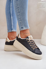 Liora Sneakers til dame - hverdagskomfort til dame fra MS StyleHaven, laget av Viskose; polyester; Polyamid, farge Hvit, størrelse 36, med long ermer, perfekt til casual
