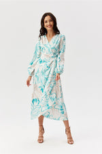 Celeste feminin form midikjole - Roco Fashion fra MS StyleHaven, størrelse 46, med long, bukselengde long, kjolelengde midi, kjolestil wrap; a-line