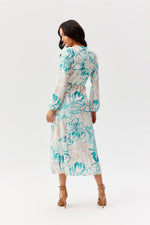 Celeste feminin form midikjole - Roco Fashion fra MS StyleHaven, størrelse 38, med long, bukselengde long, kjolelengde midi, kjolestil wrap; a-line