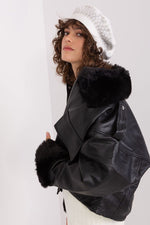 Oppdag vårt utvalg av stilfulle  Beret- AT til dame i ulike størrelser og kvalitetsmaterialer – perfekte til jobb; fritid og alle dager. Rask levering og gode priser hos MS Stylehaven. se mer!