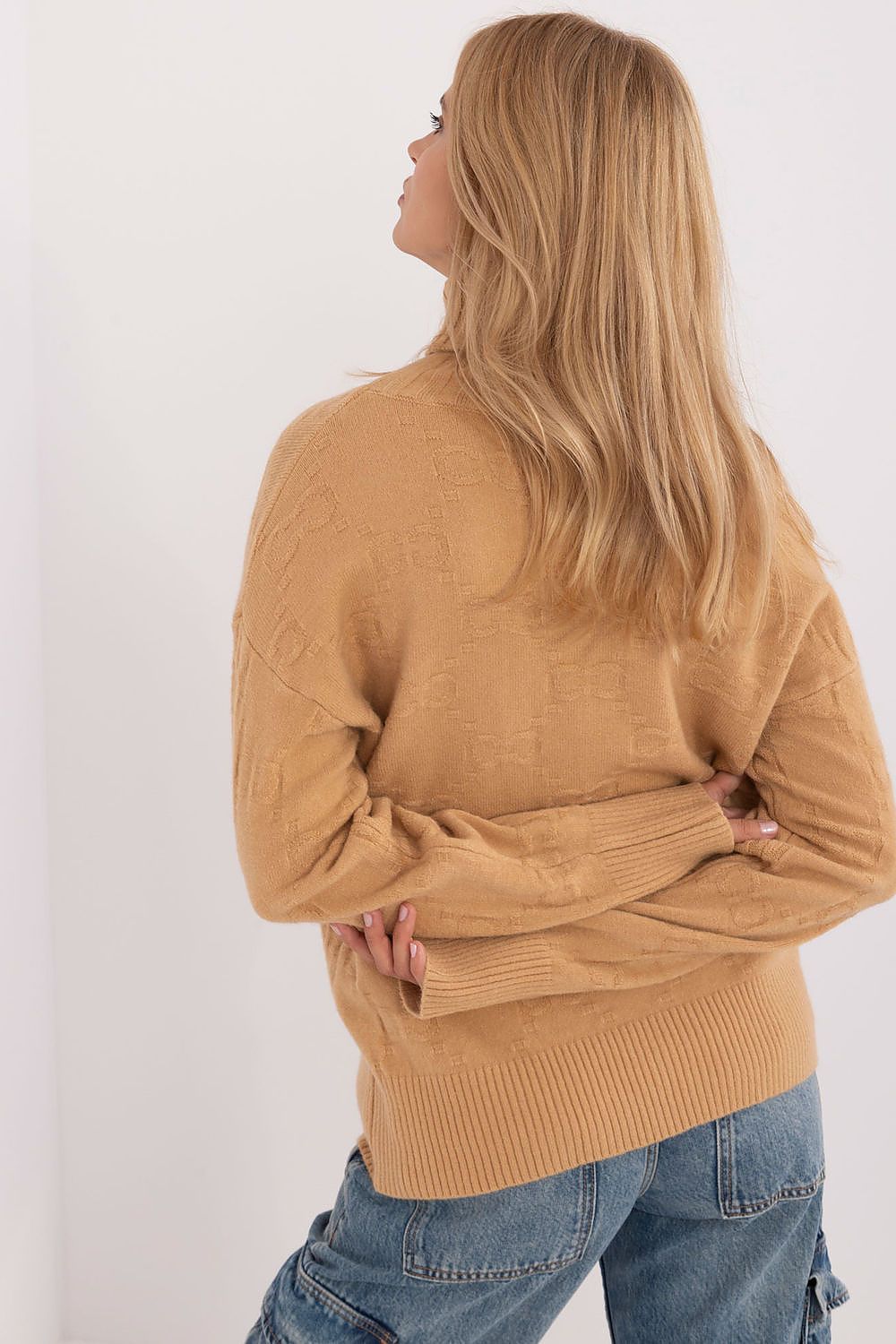 Oppdag vårt utvalg av stilfulle  Høyhalset krage AT til dame i ulike størrelser og kvalitetsmaterialer – perfekte til jobb, fritid og alle dager. Rask levering og gode priser hos MS Stylehaven. se mer!