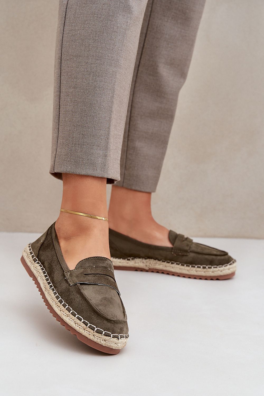 Espadriller i øko-semsket skinn til dame til dame fra MS StyleHaven, laget av Viskose; polyester; Polyamid, farge beige, størrelse 39, med long ermer, perfekt til dress; casual