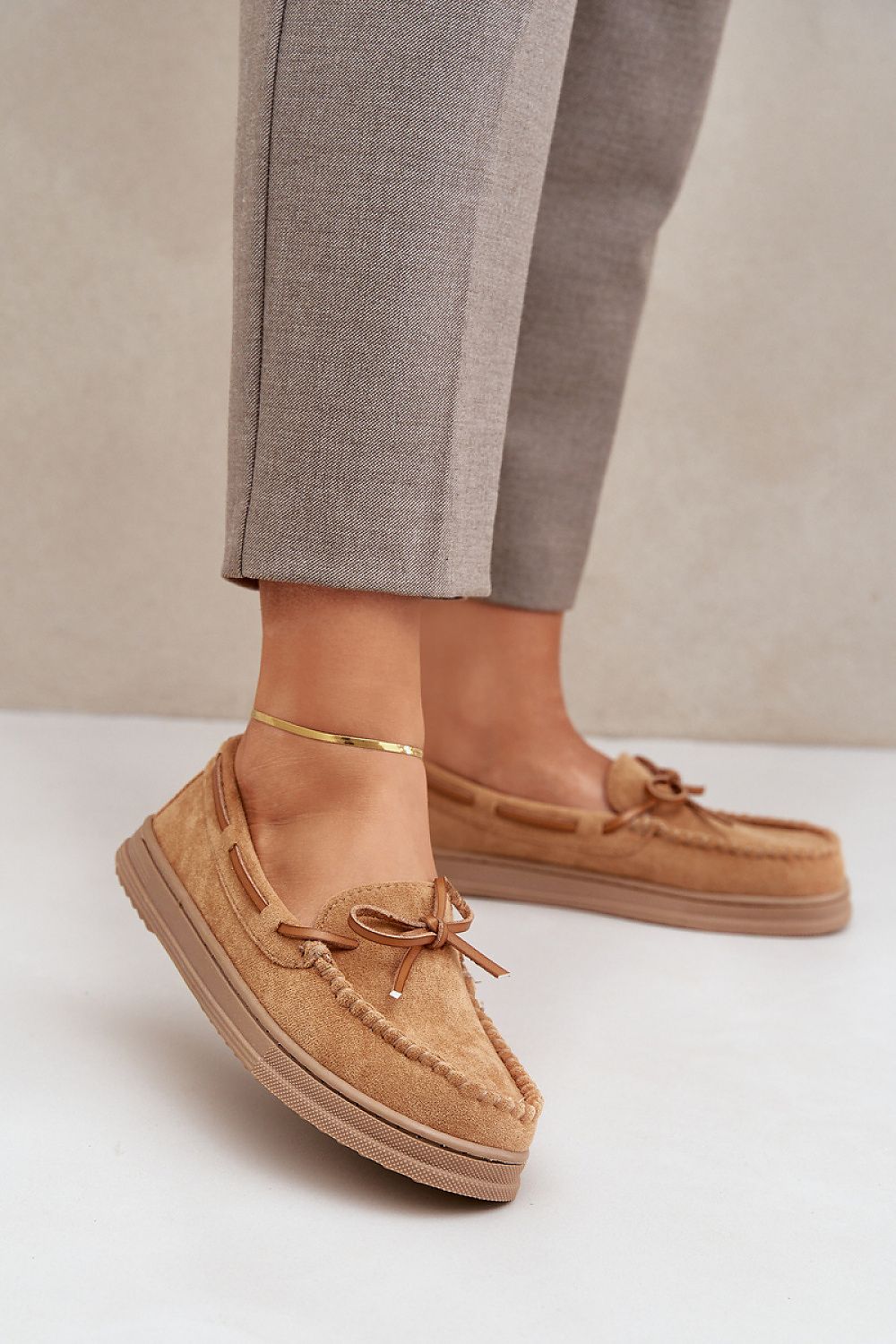 Mokkasiner til dame med sløyfe til dame fra MS StyleHaven, laget av Viskose; polyester; Polyamid, med detaljer i suede; faux-leather; faux-fur, farge Brun, størrelse 36, med long ermer, hælhøyde flat, skostørrelse 36; 37; 38; 39; 40; 41, perfekt til casual; dress