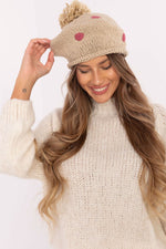 Oppdag vårt utvalg av stilfulle  Cap- AT til dame i ulike størrelser og kvalitetsmaterialer – perfekte til jobb; fritid og alle dager. Rask levering og gode priser hos MS Stylehaven. se mer!