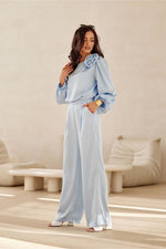 Elsa Satin Wide-Leg Pants by Roco Fashion fra MS StyleHaven, størrelse 40, med short, bukselengde long, kjolelengde mini, kjolestil wrap; a-line