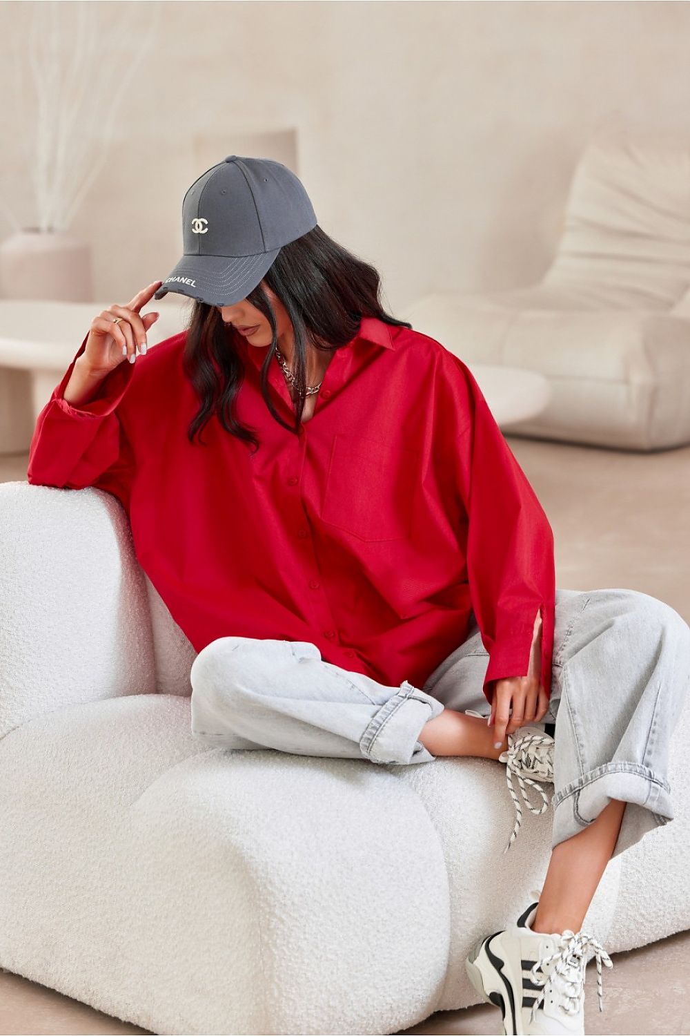 Sienna Plus Size-skjorte – asymmetrisk snitt og klassiske detaljer fra MS StyleHaven, størrelse one-size-fits-all, med long, bukselengde long, kjolelengde mini, kjolestil wrap; a-line