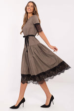 Lakerta Cocktailkjole til dame fra MS StyleHaven, laget av Ull, farge beige, størrelse 36, med short ermer, perfekt til casual; dress