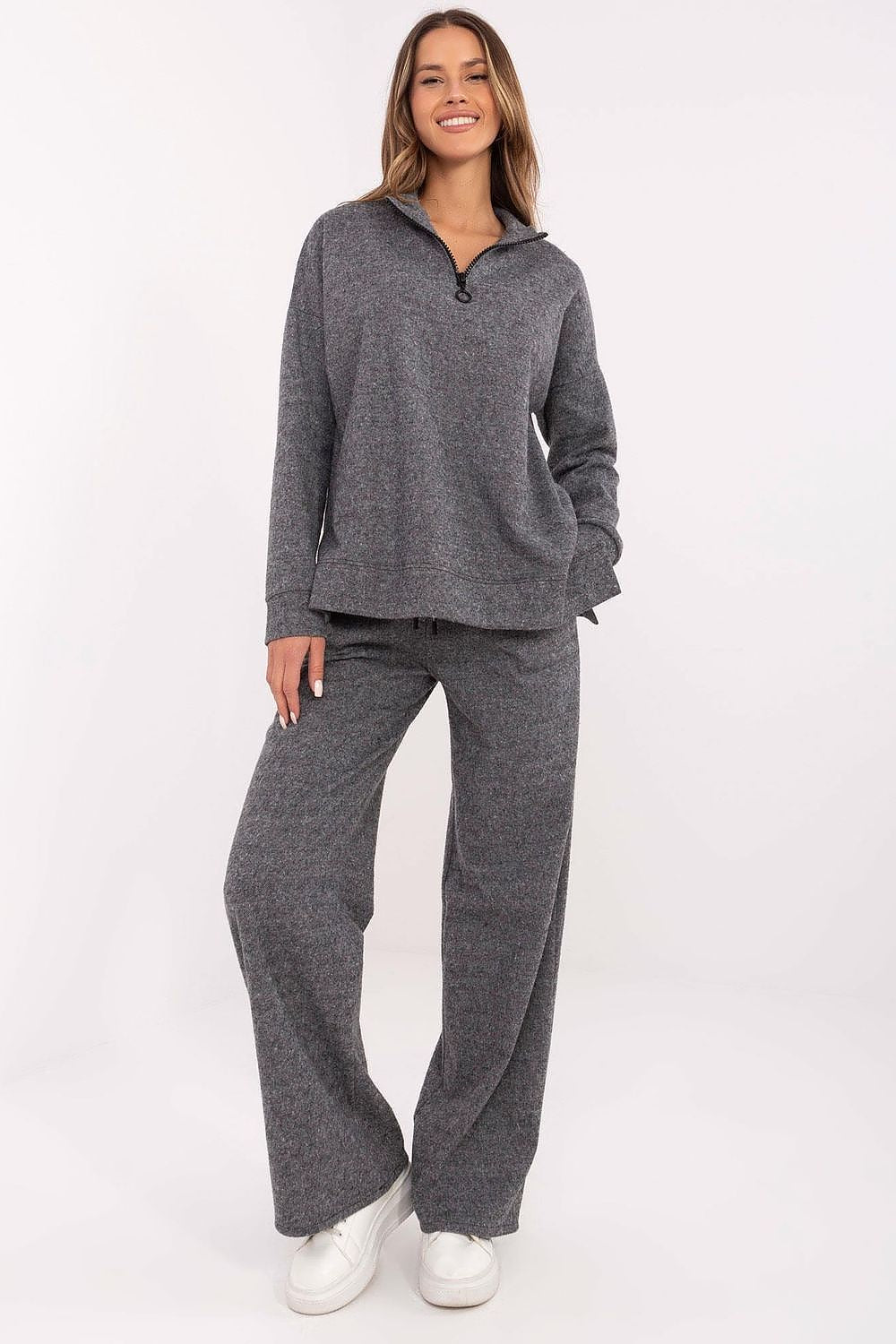 Lakerta trenings sett til dame til dame fra MS StyleHaven, laget av Bomull; Elastan-1, farge Grå, størrelse S/M, med long ermer, perfekt til casual; dress
