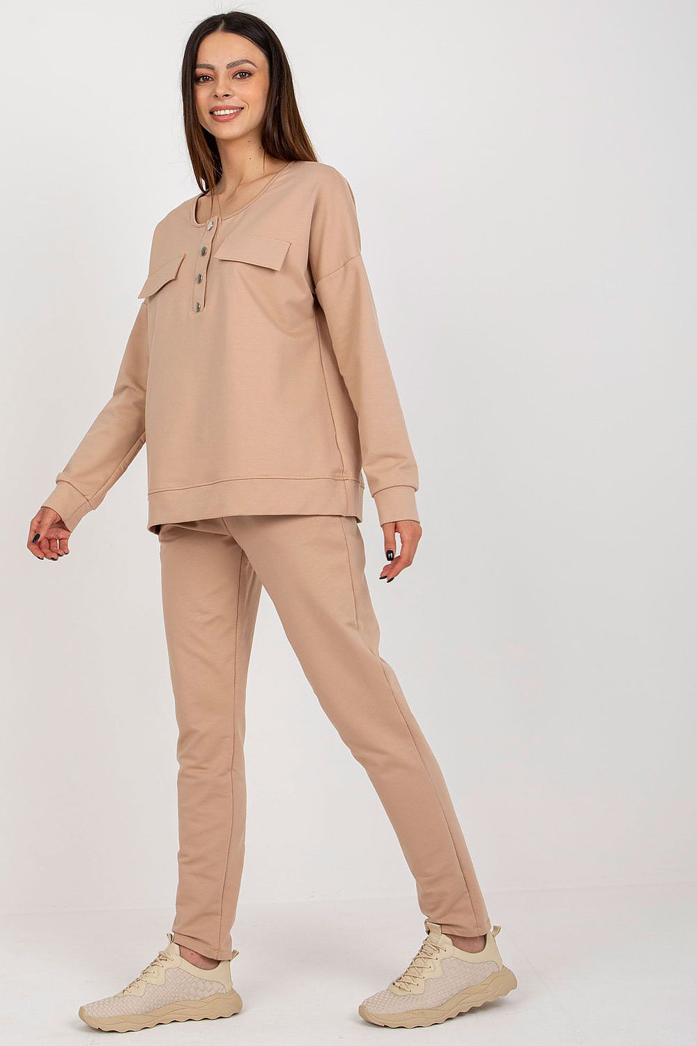 Lakerta moderne Trenings Sett til dame til dame fra MS StyleHaven, laget av Bomull, farge beige 2, størrelse S/M, med short ermer, perfekt til casual; dress