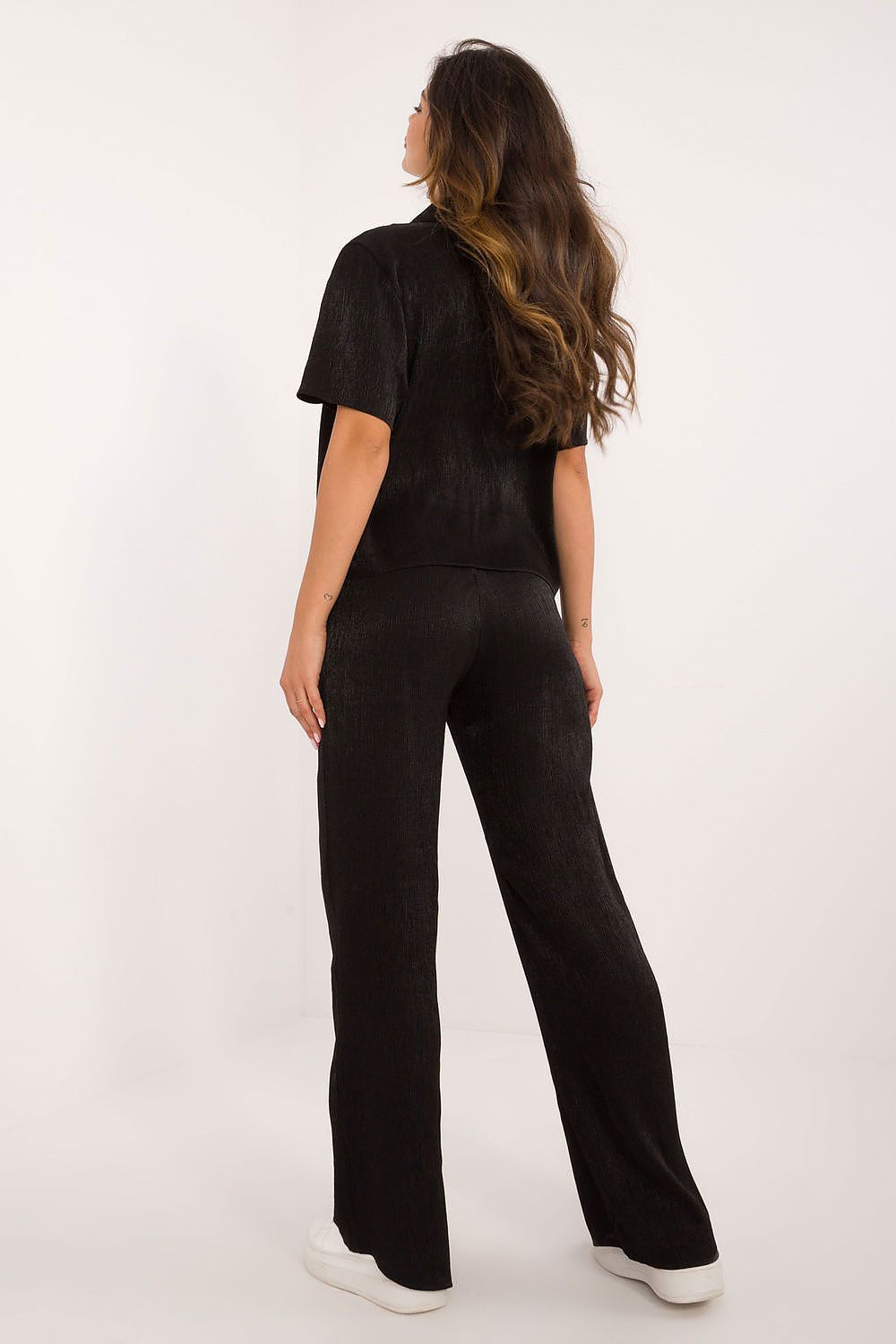 Lakerta Elegant dame Set - Vidde ben til dame fra MS StyleHaven, laget av Bomull; Viskose; Elastan, farge Svart, størrelse S/M, med short ermer, perfekt til casual; dress