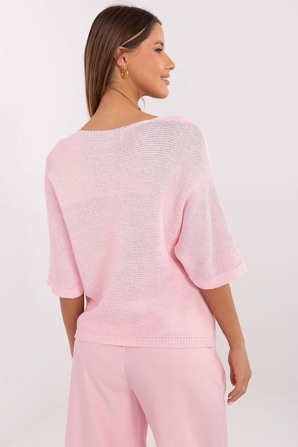 Oppdag vårt utvalg av stilfulle Beige Genser Italia Moda til dame i ulike størrelser og kvalitetsmaterialer – perfekte til jobb, fritid og alle dager. Rask levering og gode priser hos MS Stylehaven. se mer!