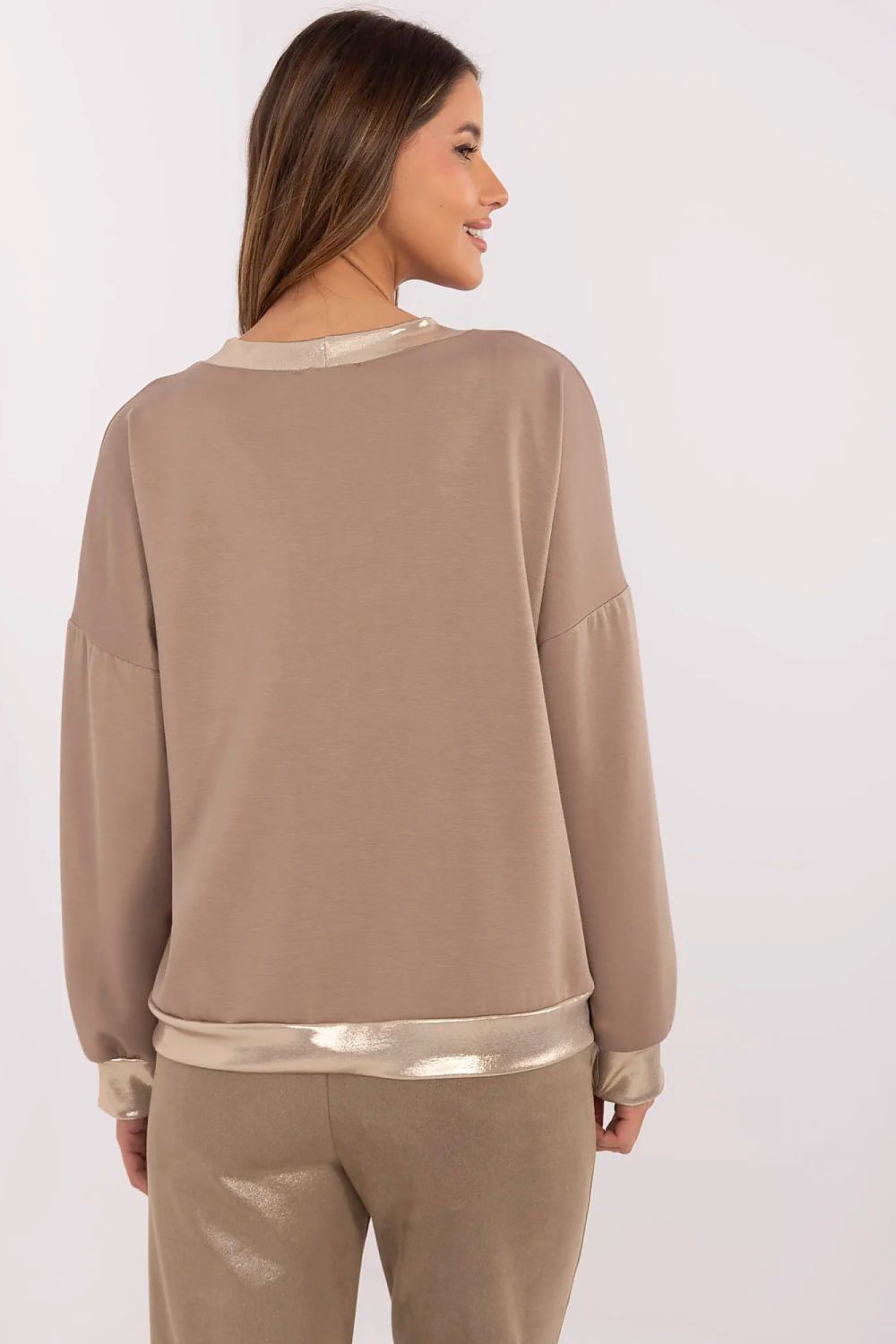 Oppdag vårt utvalg av stilfulle  Genser Italia Moda til dame i ulike størrelser og kvalitetsmaterialer – perfekte til jobb, fritid og alle dager. Rask levering og gode priser hos MS Stylehaven. se mer!