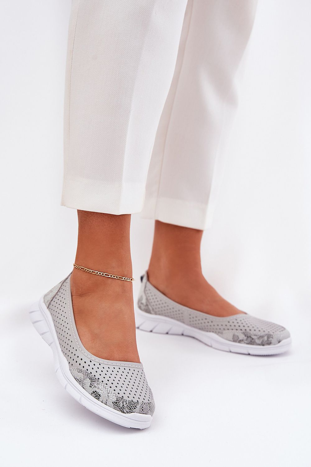 ballerina-sko Step in style til dame fra MS StyleHaven, laget av Bomull; polyester, med detaljer i synthetic, farge Grå, størrelse 36, med 45720 ermer, hælhøyde low; flat, skostørrelse 36; 37; 38; 39; 40; 41, perfekt til casual; dress
