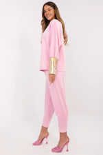 Oppdag vårt utvalg av stilfulle Beige Sett Italia Moda til dame i ulike størrelser og kvalitetsmaterialer – perfekte til jobb, fritid og alle dager. Rask levering og gode priser hos MS Stylehaven. se mer!