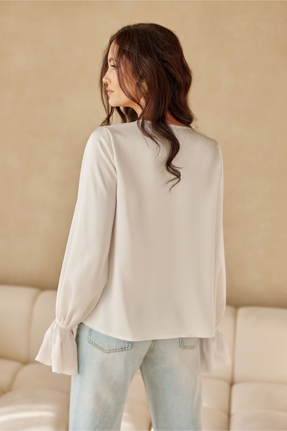 Amara bluse – myk femininitet med romantiske detaljer - Roco Fashion fra MS StyleHaven, størrelse 40, med long, bukselengde long, kjolelengde mini, kjolestil wrap; a-line