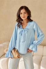 Amara bluse – myk femininitet med romantiske detaljer - Roco Fashion fra MS StyleHaven, størrelse 40, med long, bukselengde long, kjolelengde mini, kjolestil wrap; a-line