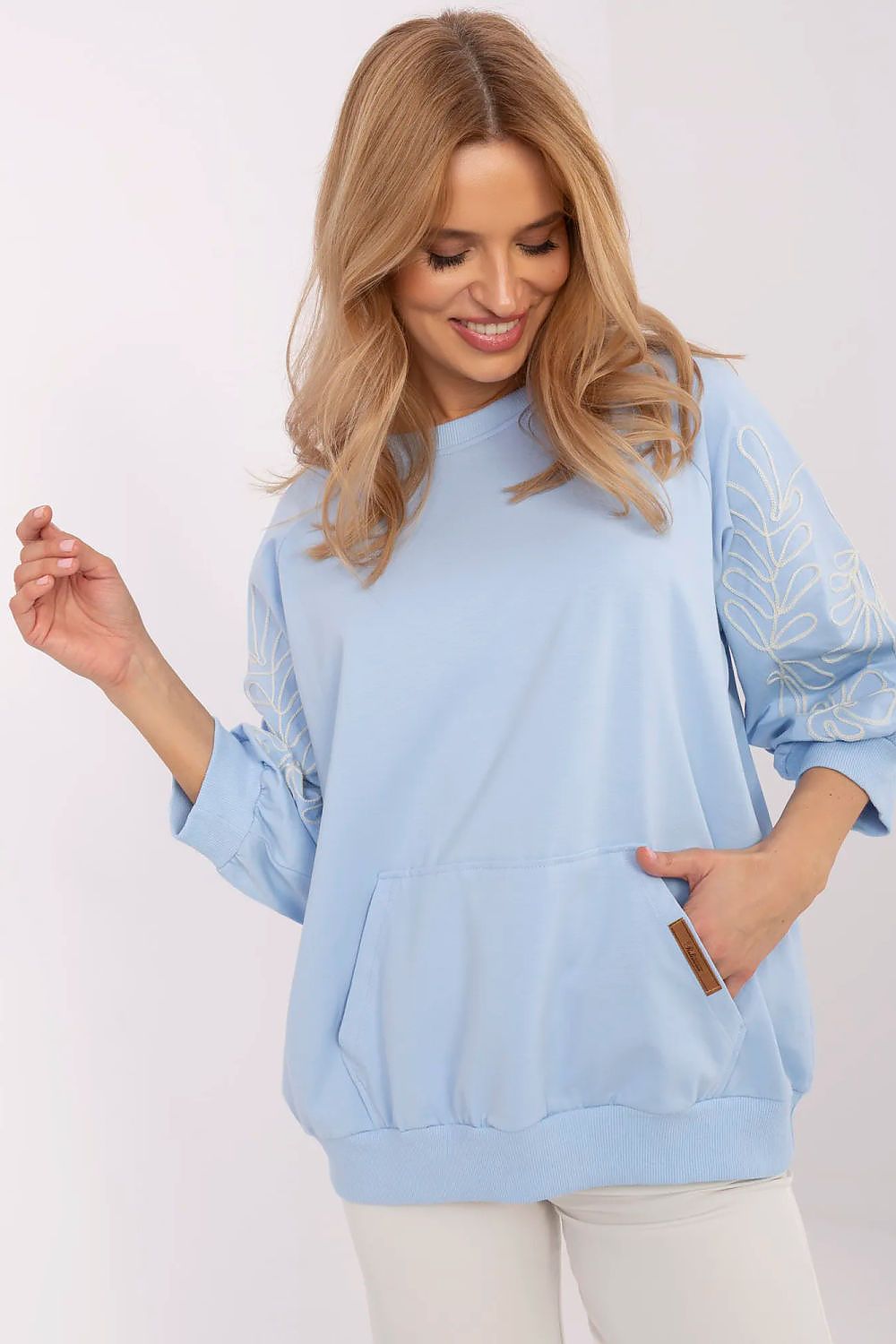 Oppdag vårt utvalg av stilfulle Gul Genser - Relevance til dame i ulike størrelser og kvalitetsmaterialer – perfekte til jobb, fritid og alle dager. Rask levering og gode priser hos MS Stylehaven. se mer!