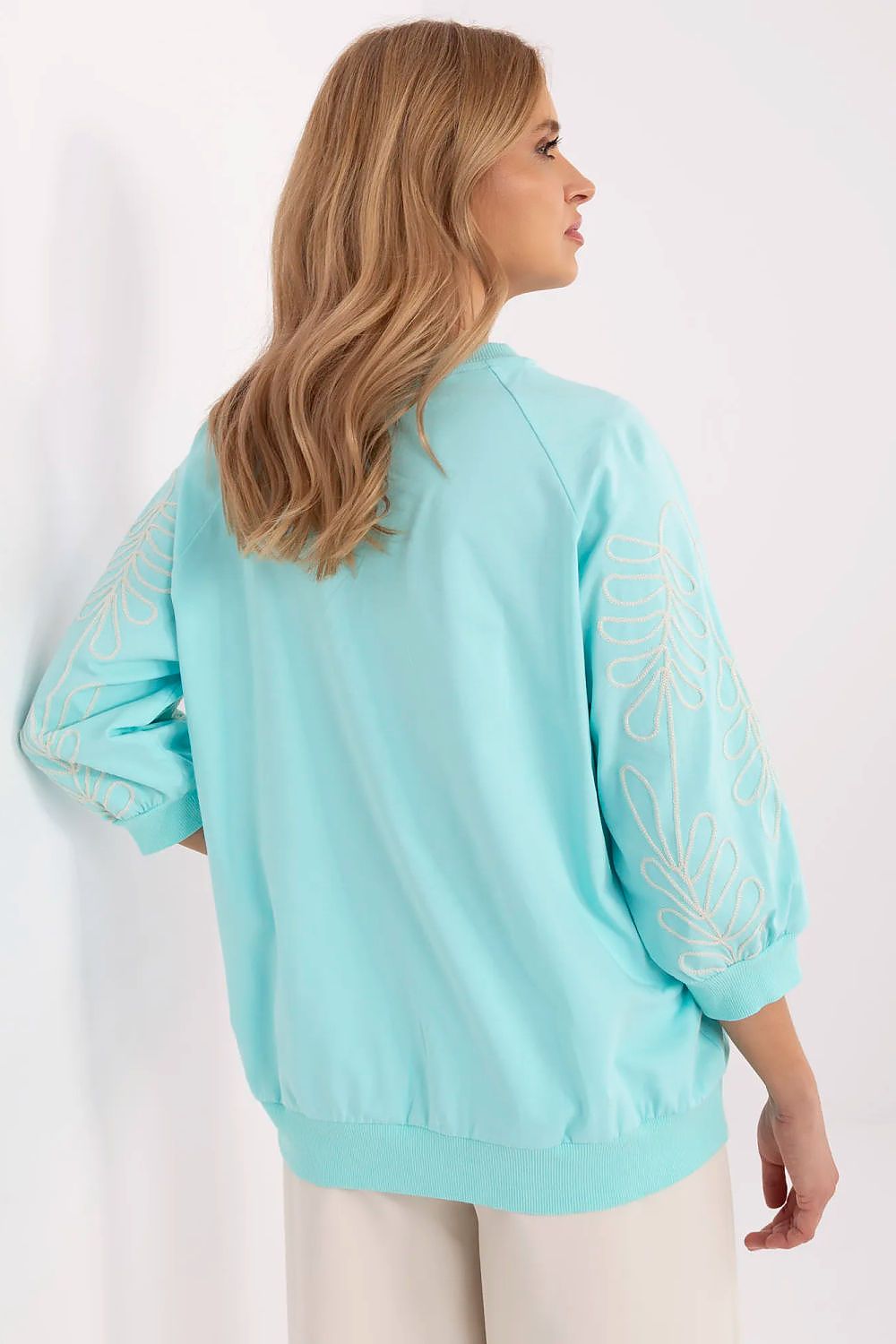 Oppdag vårt utvalg av stilfulle  Genser - Relevance til dame i ulike størrelser og kvalitetsmaterialer – perfekte til jobb, fritid og alle dager. Rask levering og gode priser hos MS Stylehaven. se mer!