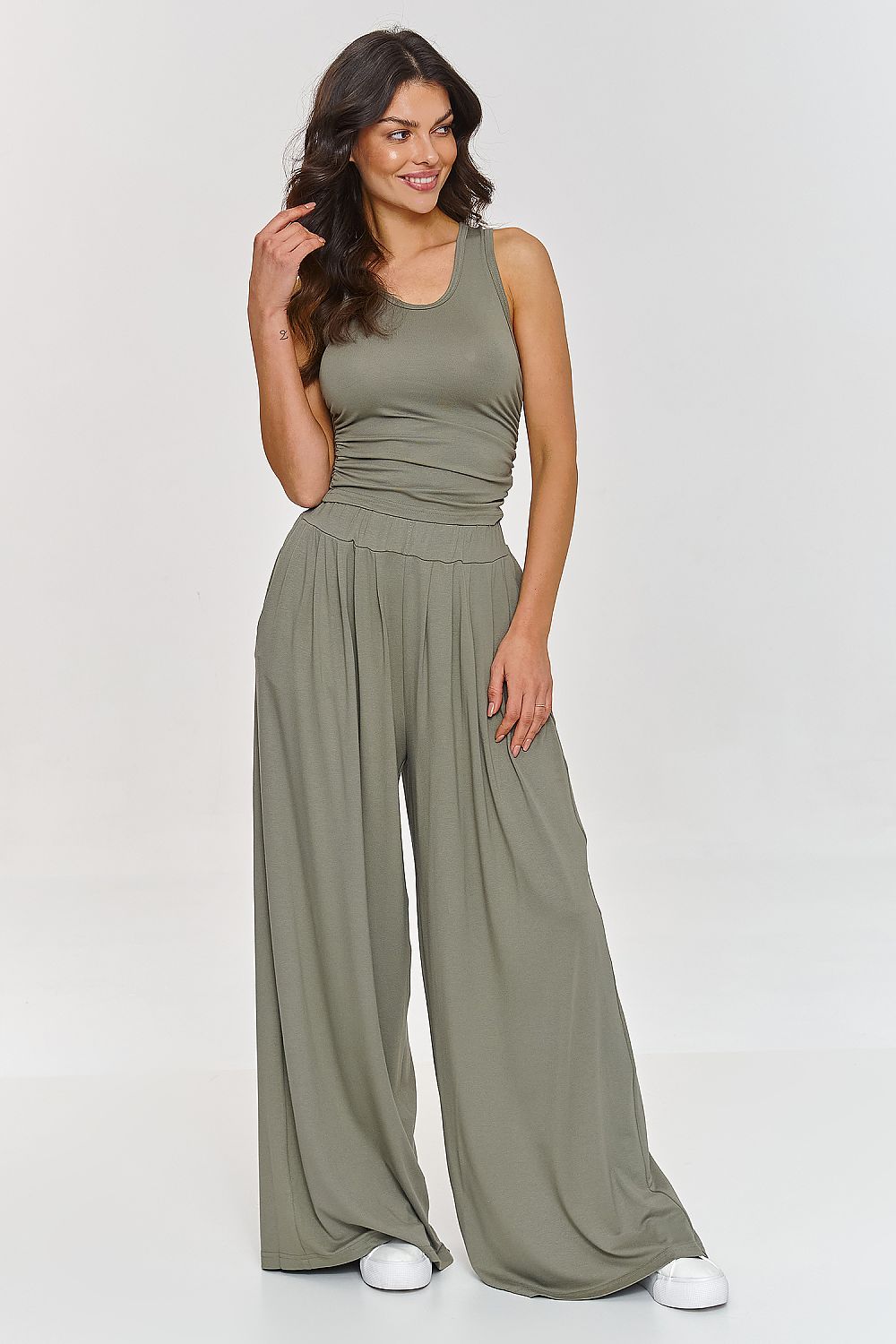 Sett Makadamia til dame fra MS StyleHaven, laget av Viskose, farge Brun, størrelse 40, med short ermer, perfekt til casual; dress