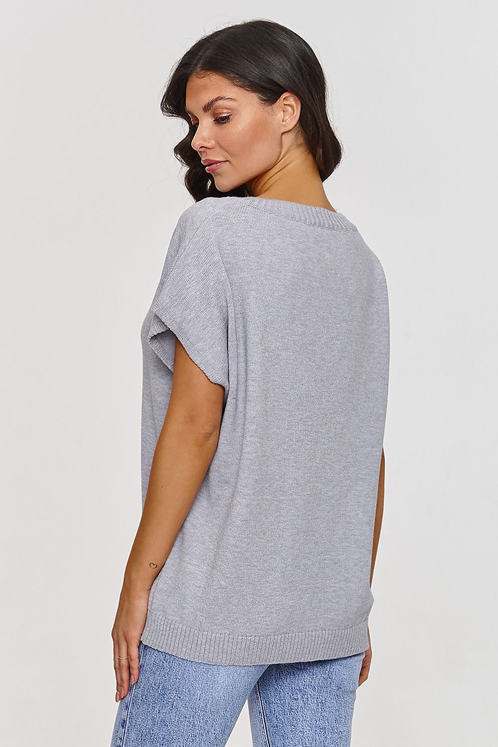 Oppdag vårt utvalg av stilfulle  Vest Makadamia til dame i ulike størrelser og kvalitetsmaterialer – perfekte til jobb, fritid og alle dager. Rask levering og gode priser hos MS Stylehaven. se mer!