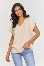 Oppdag vårt utvalg av stilfulle Blå 2 Vest Makadamia til dame i ulike størrelser og kvalitetsmaterialer – perfekte til jobb, fritid og alle dager. Rask levering og gode priser hos MS Stylehaven. se mer!