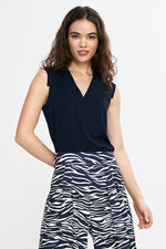 Bluse Nife til dame fra MS StyleHaven, laget av Viskose, farge Marineblå, størrelse 36, med sleeveless; 3-4 ermer, perfekt til casual; dress